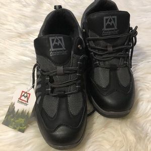 Avalanche Mens shoes sz 8.5